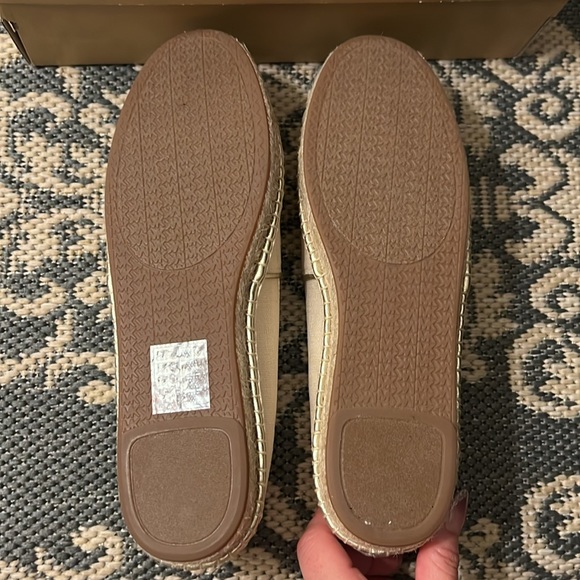 Brand New in Box Michael Kors Kendrick Toe Cap Espadrilles - Picture 7 of 11